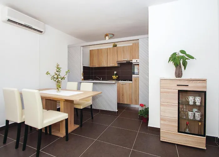 Apartamento Kneze With Sea View I Pupnat