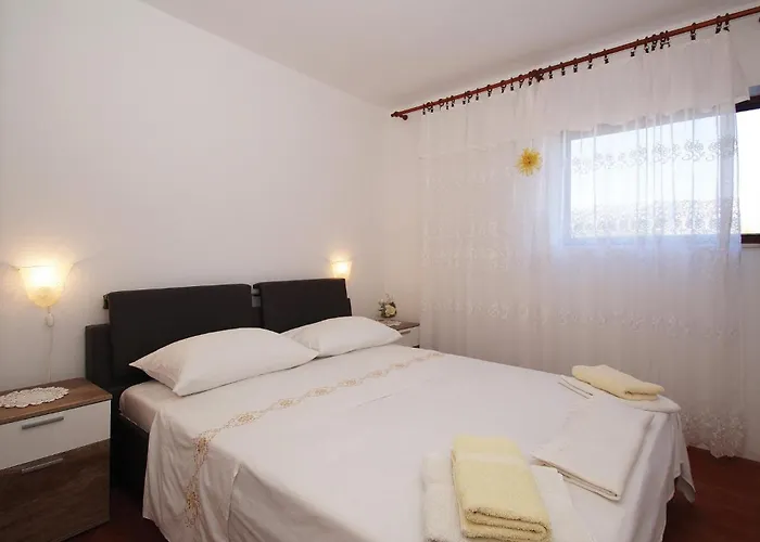 Kneze With Sea View I Apartamento Pupnat